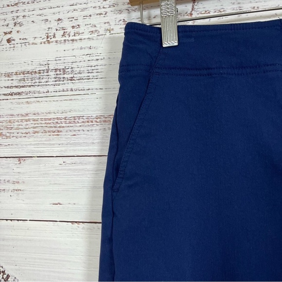 Izod Golf Blue UPF 15 Pedal Pusher Capri - Picture 2 of 13